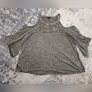 Torrid top, size 2, 18-20. Color is a greenish gray. Cold shoulder.